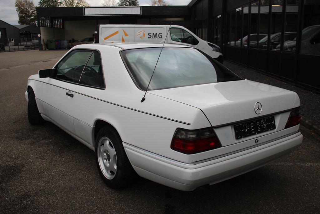 Mercedes-Benz 220 CE | 1993, foto 9
