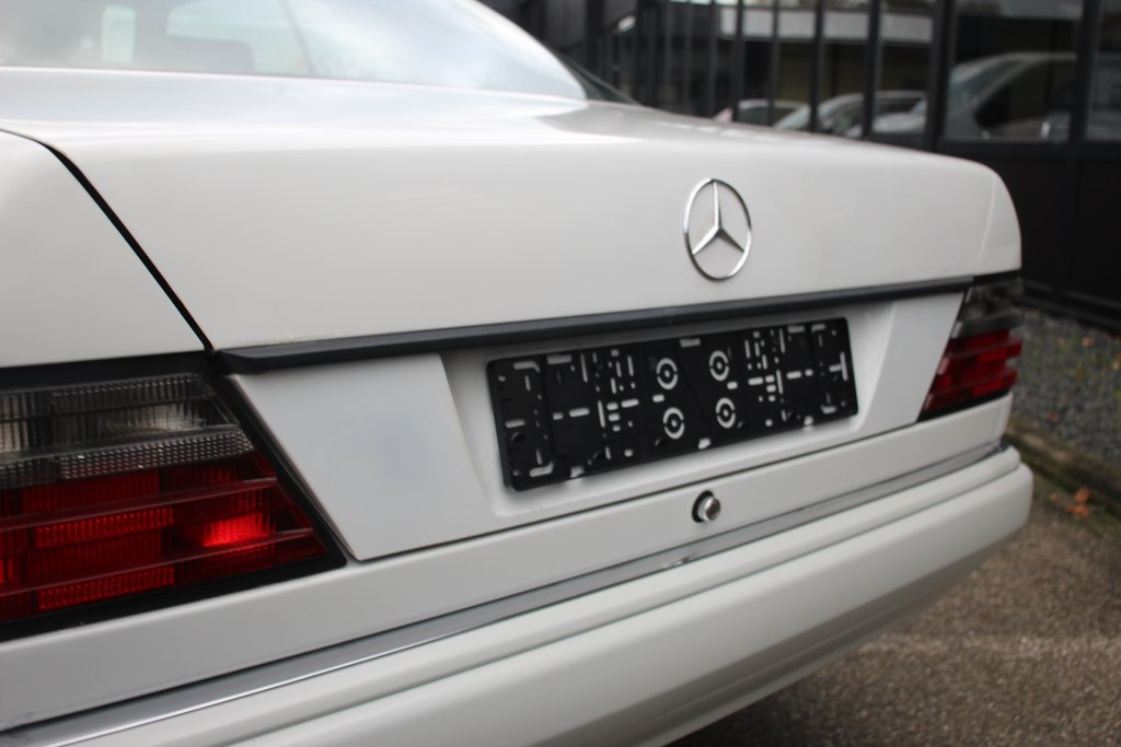 Mercedes-Benz 220 CE | 1993, foto 10