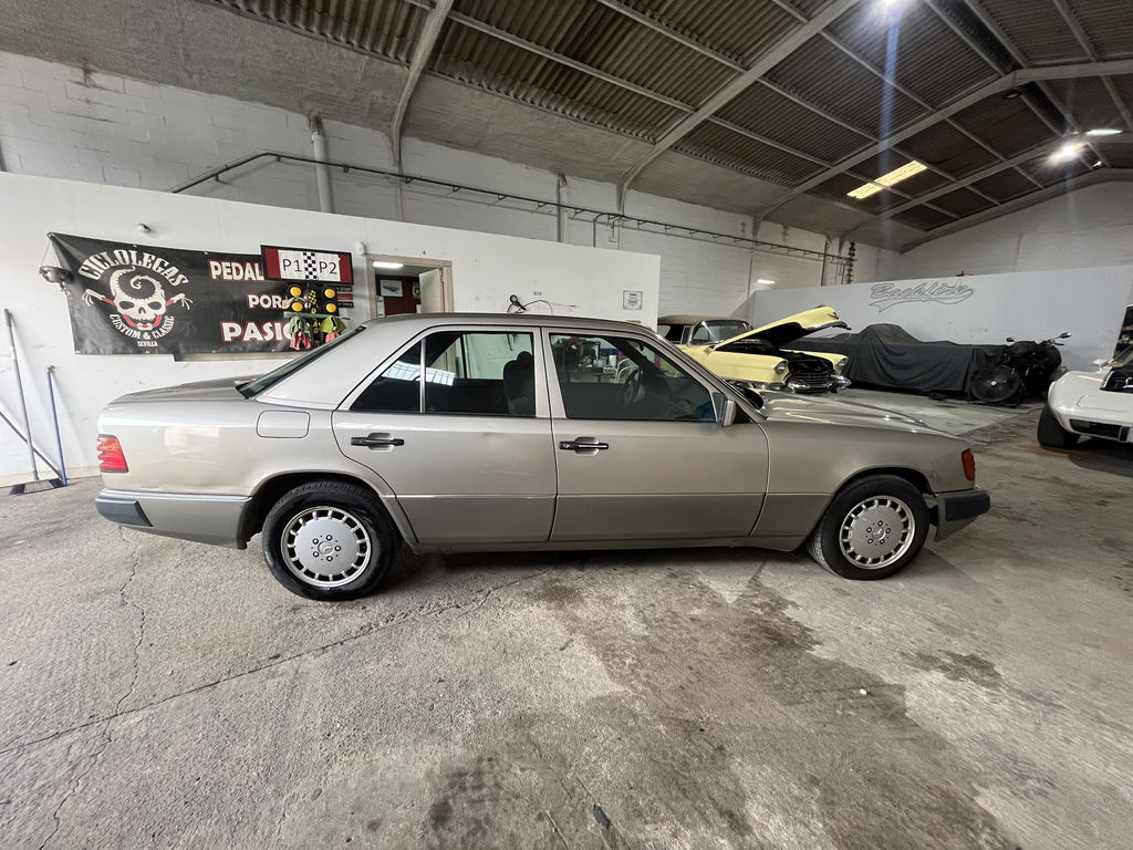 Mercedes-Benz 300 E-24 | 1992, foto 8