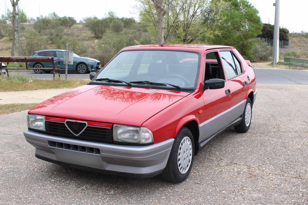 Alfa Romeo 33 1.3 Red | 1989, foto 1
