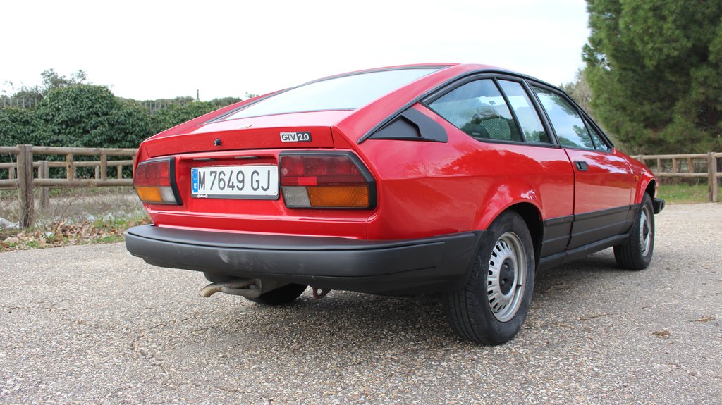Alfa Romeo GTV 2.0, foto 7
