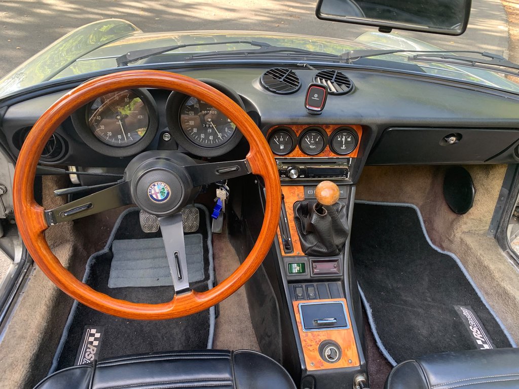 Alfa Romeo Spider 2.0 | 1984, foto 2
