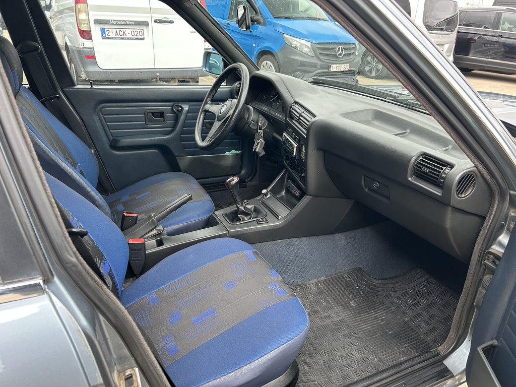 BMW 318i | 1988, foto 8