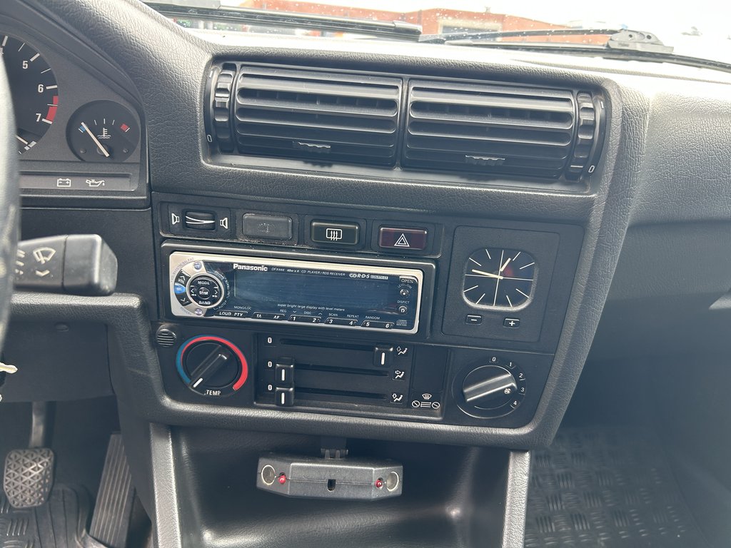 BMW 318i | 1988, foto 10