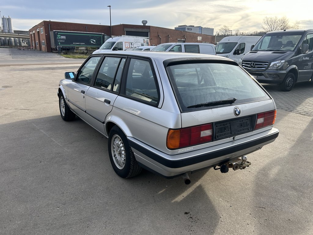 BMW 318i Touring | 1993, foto 3