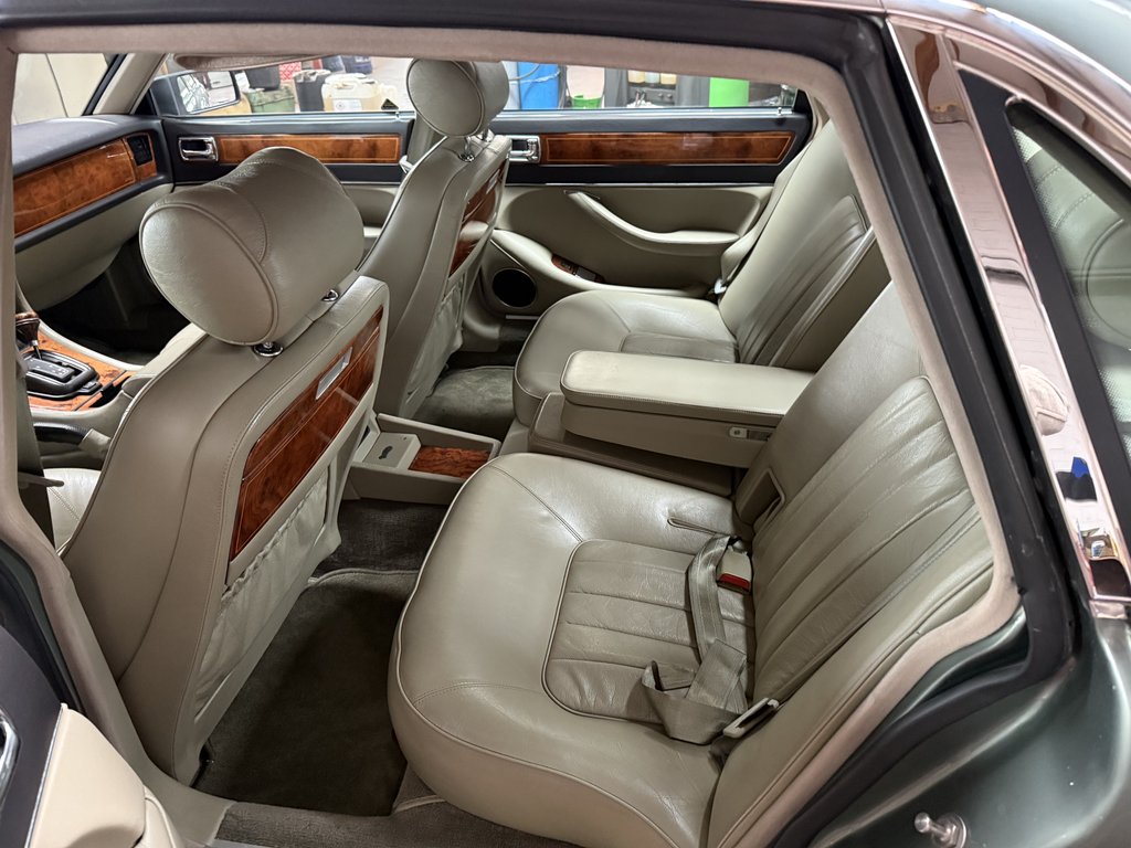 Daimler 4.0 Litre | 1993, foto 9