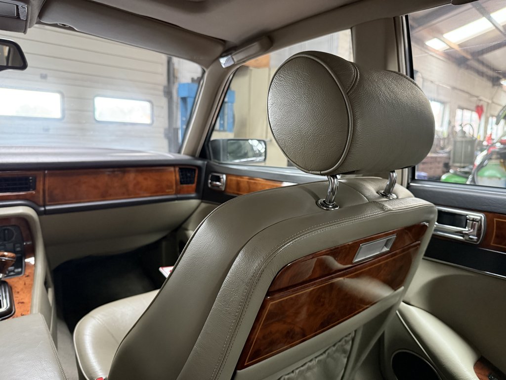 Daimler 4.0 Litre | 1993, foto 10