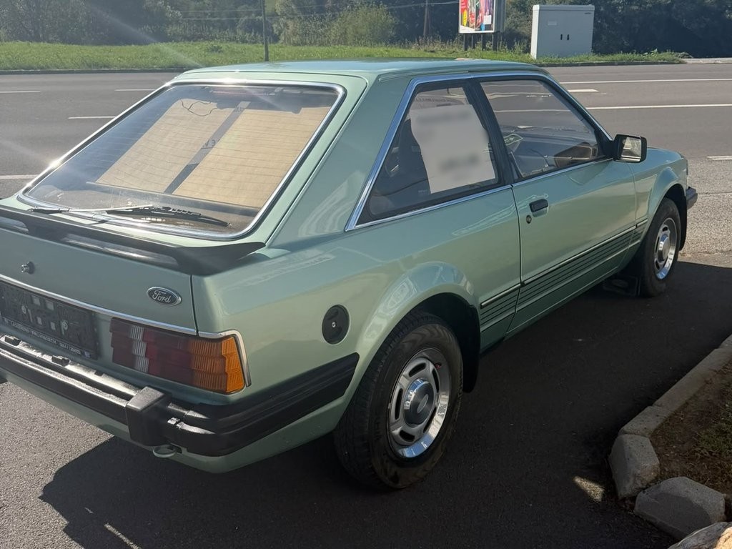 Ford Escort 1.3 Ghia | 1982, foto 5
