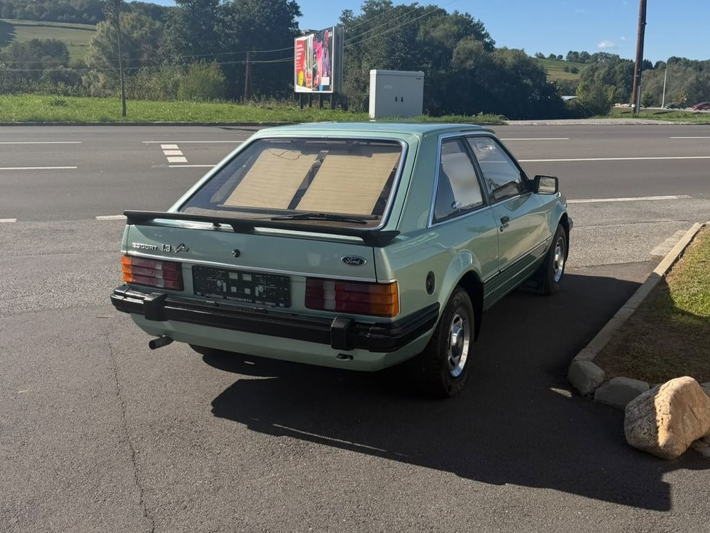 Ford Escort 1.3 Ghia | 1982, foto 6