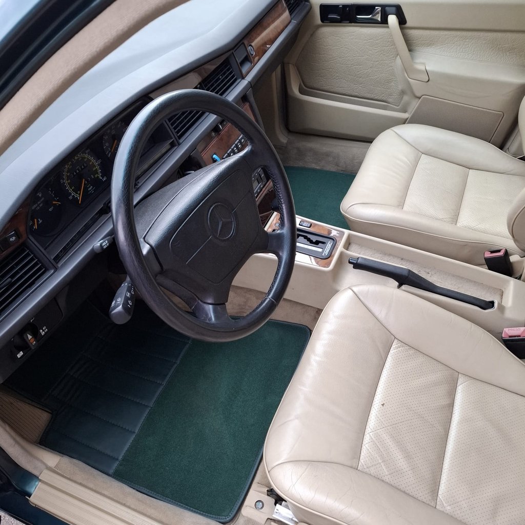 Mercedes-Benz 190 E 2.3 Limited Edition | 1993, foto 2