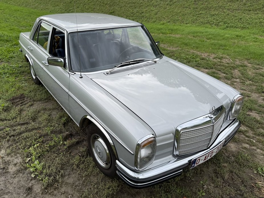 Mercedes-Benz 230 (W115) | 1975, foto 1