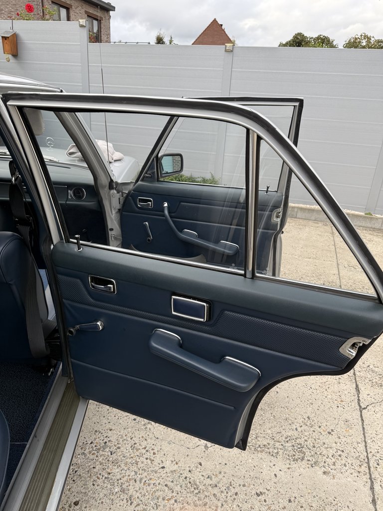 Mercedes-Benz 230 (W115) | 1975, foto 12