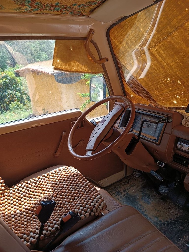 Nissan Urvan E23 | 1986, foto 2