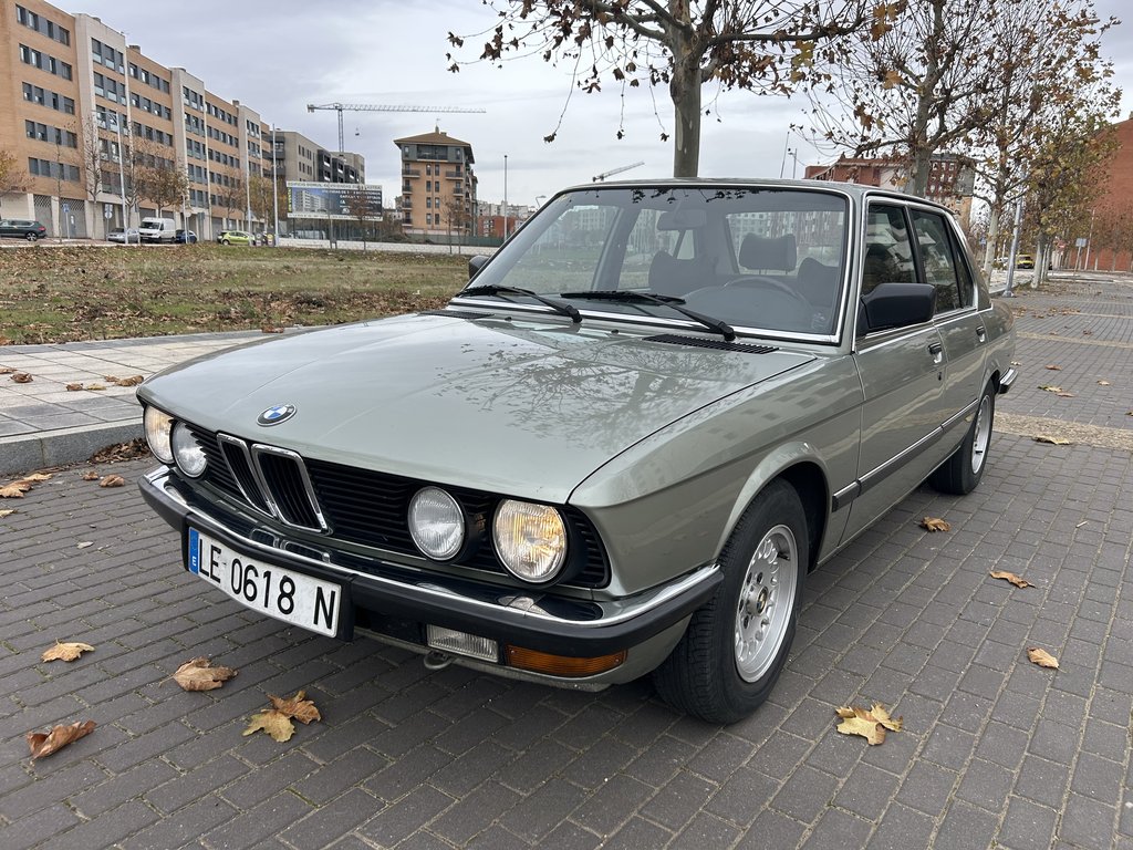 BMW 525i | 1983, foto 1