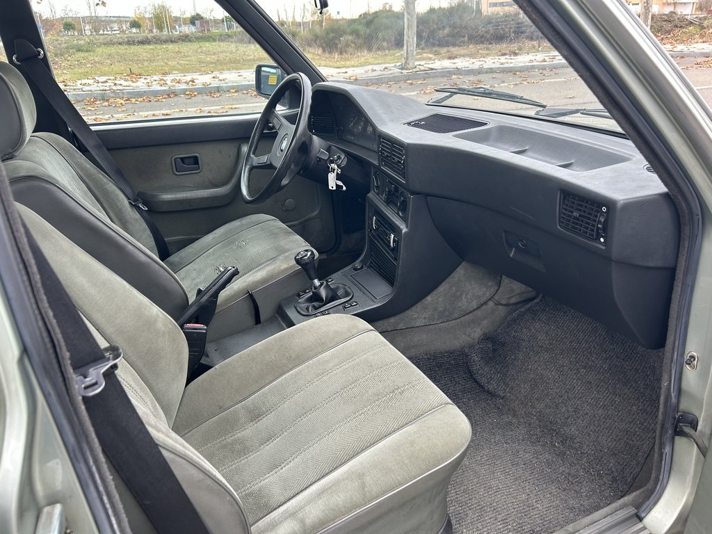 BMW 525i | 1983, foto 2