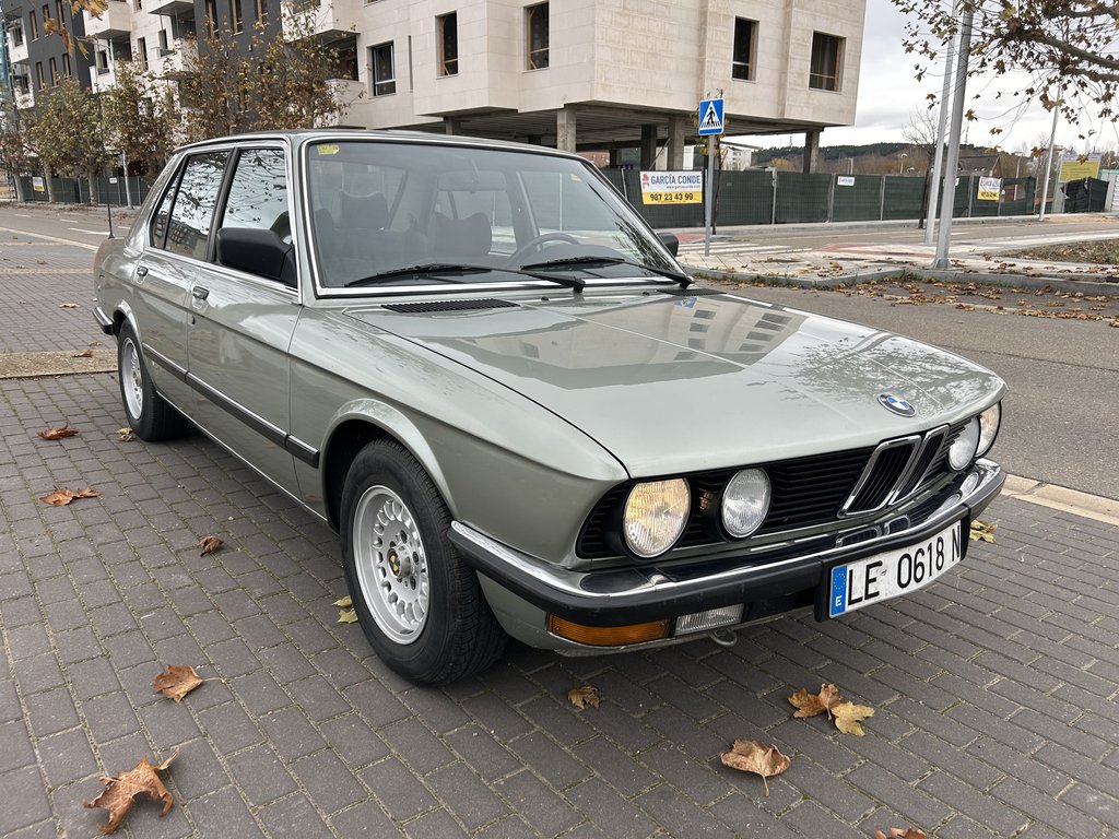 BMW 525i | 1983, foto 3