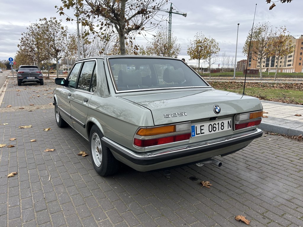 BMW 525i | 1983, foto 5