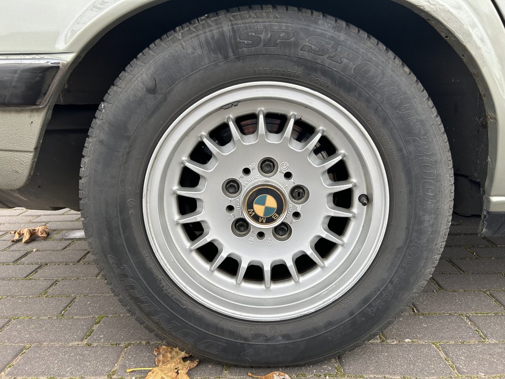 BMW 525i | 1983, foto 12