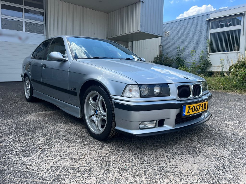 BMW M3 Sedan (E36) | 1996, foto 1