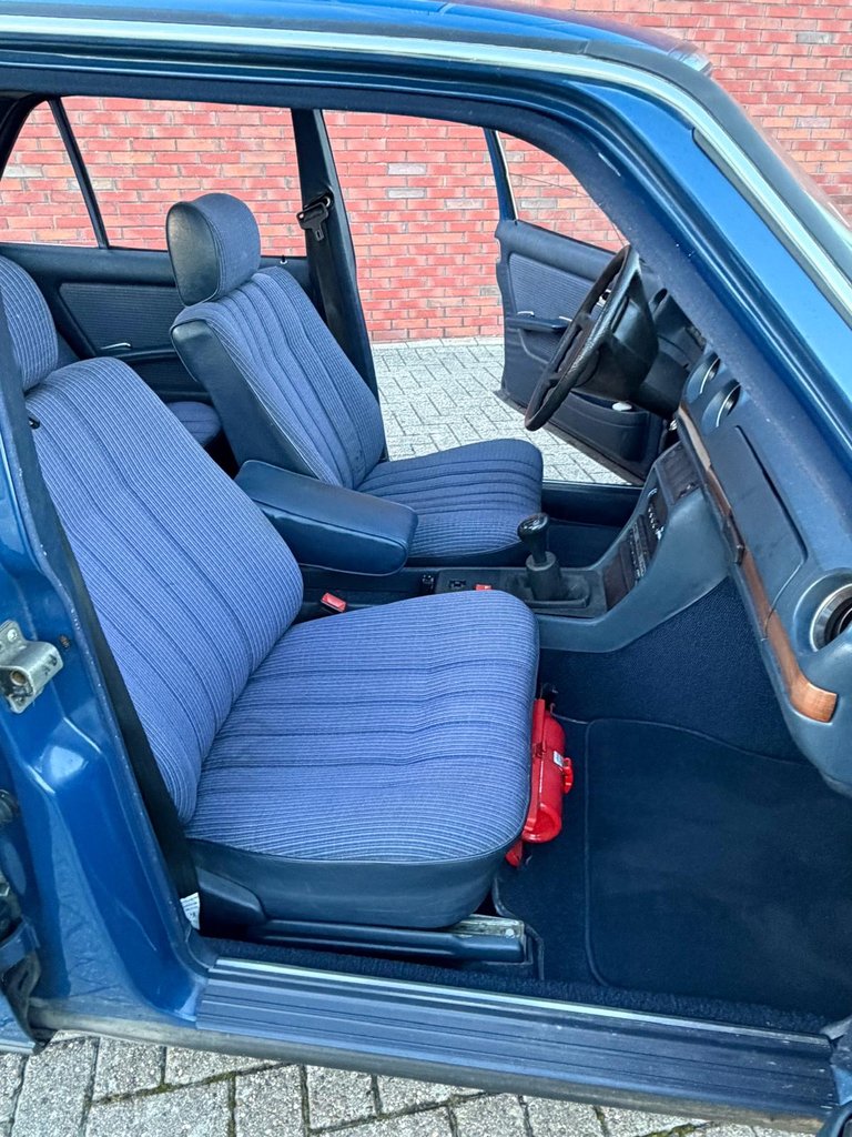Mercedes-Benz 230 E | 1984, foto 2