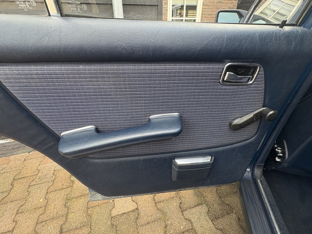 Mercedes-Benz 230 E | 1984, foto 8