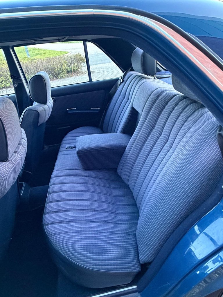 Mercedes-Benz 230 E | 1984, foto 10